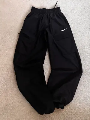 nike joggers